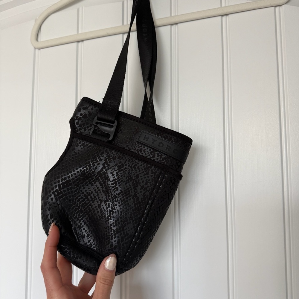HydroJug Black Snakeskin Pro Sleeve